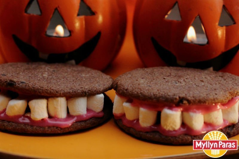 halloween_zubastye_pirozhnye.jpg