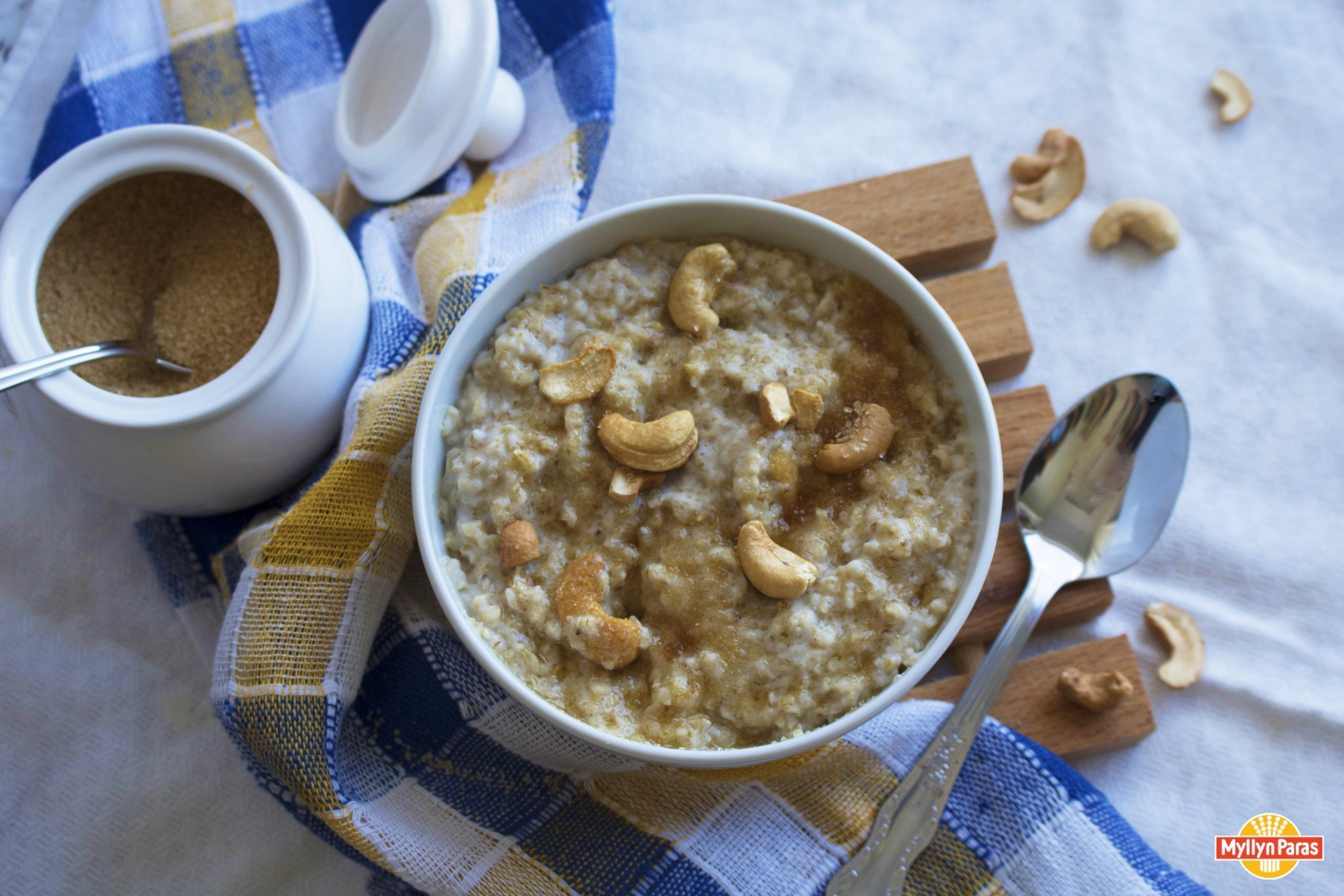 Овес каша на воде. Steel-Cut Oats каша. Овсяная каша из цельного зерна. Каша из резаного овса. Геркулесовая каша из цельного зерна.